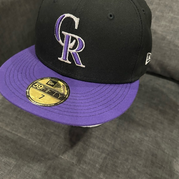 NEW!! Era 59Fifty Colorado Rockies Fitted Hat - Size 7. NEW WITH OUT TAG - Picture 2 of 10